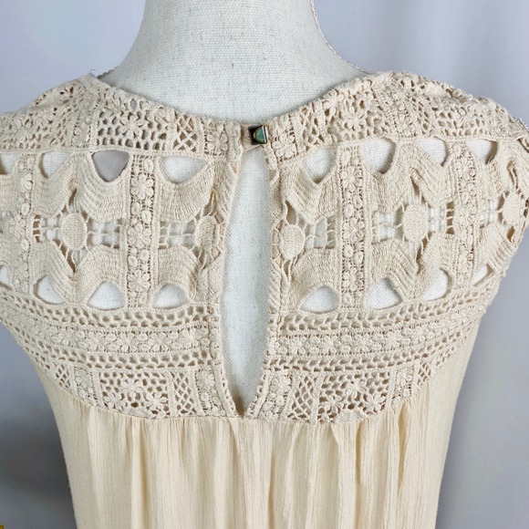 Knox Rose Small Cream Short Sleeve Blouse - Picture 5 of 8